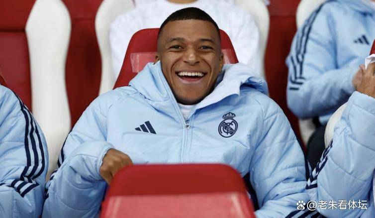 欧冠双响+赛季25球!姆巴佩强势救主皇马3-0大胜紧追巴萨他离C罗59球神迹只差4场?